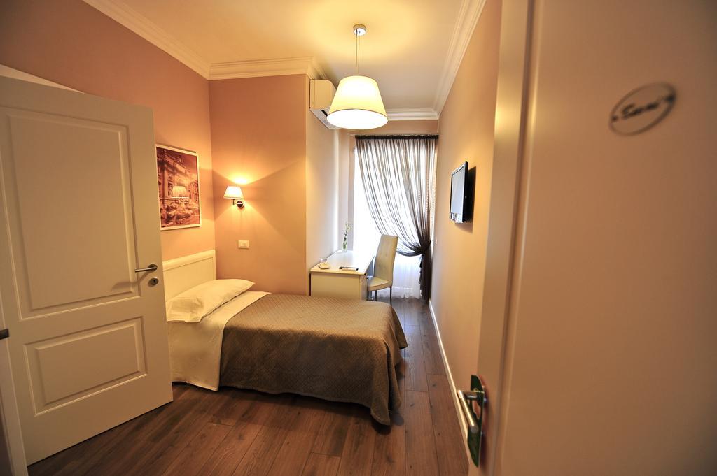 Rim Rooms Rome Room photo